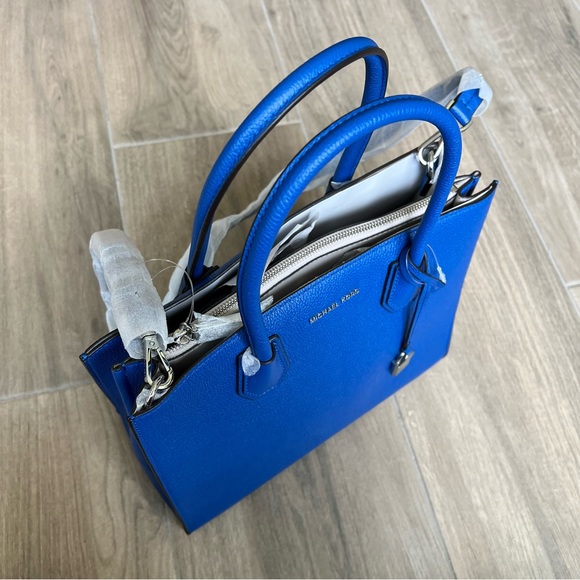 MICHAEL KORS Mercer Large Bonded Leather Tote - Electric Blue - Picture 6 of 8